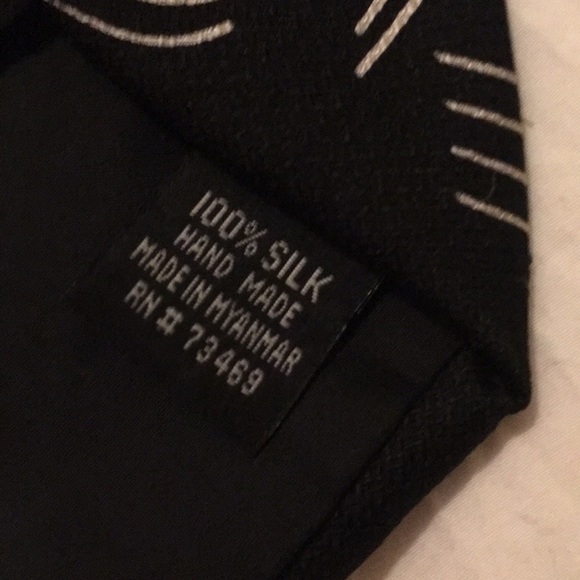 Vintage Looney Tunes Tie - Picture 4 of 5